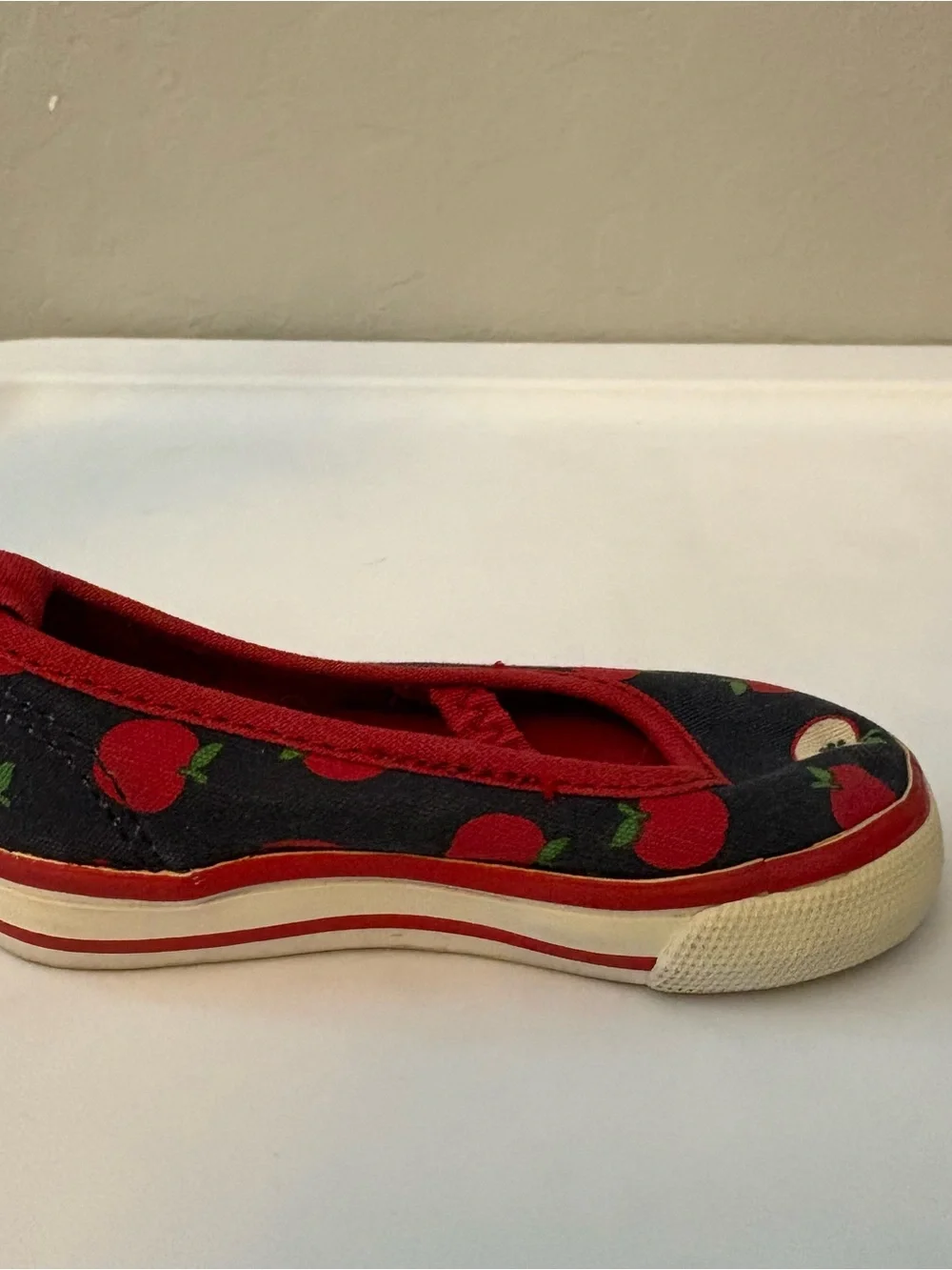 Gymboree prep school navy blue red apple print mary jane style shoes size 4